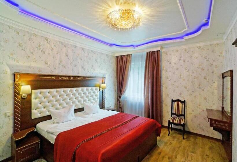 سوییت جونیور, Victor Hotel Resort & Spa