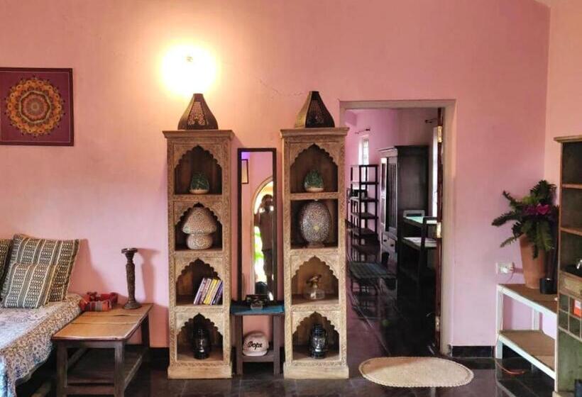 ویلای 1 خوابه با چشم‌انداز باغ, Anjuna Hideout