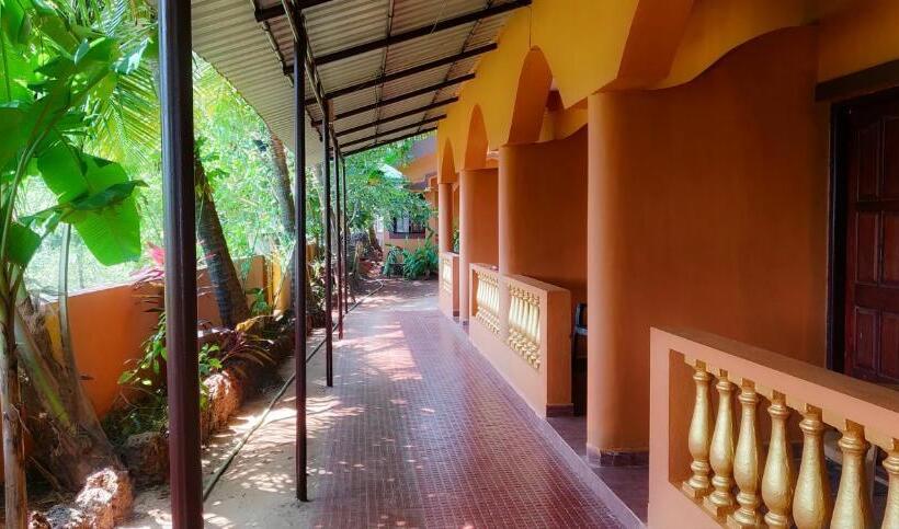 اتاق استاندارد با بالکن, Anjuna Hideout