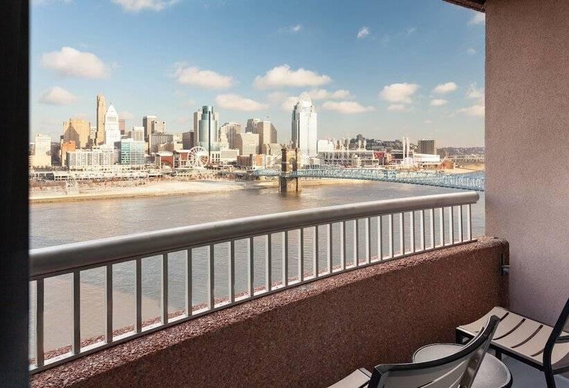 Номер Стандарт Двуспальная Кровать с Видом, Cincinnati Marriott At Rivercenter
