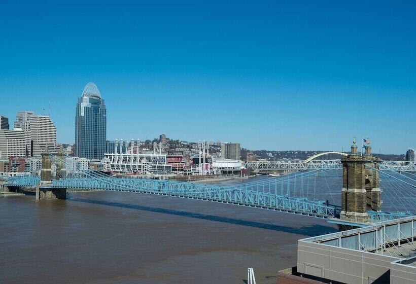 Номер Стандарт 2 Двуспальные Кровати, Cincinnati Marriott At Rivercenter