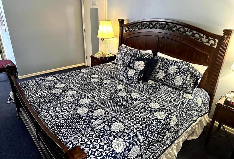 Люкс Deluxe Кровать Кинг, Montague Inn Bed & Breakfast