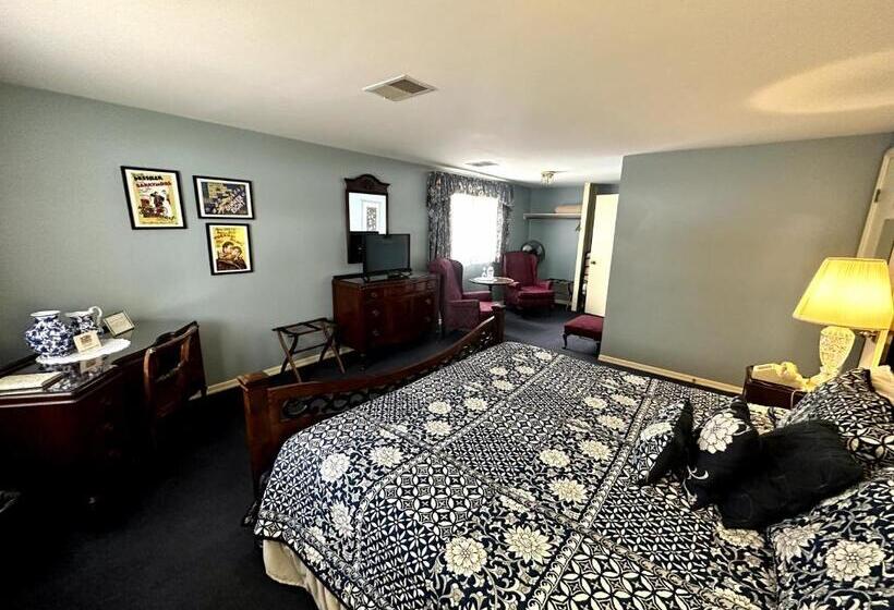Люкс Deluxe Кровать Кинг, Montague Inn Bed & Breakfast