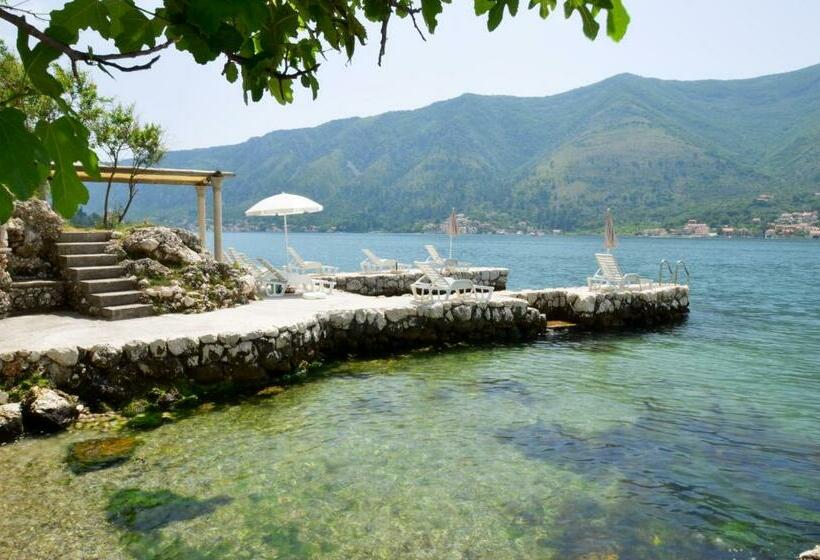 اتاق لوکس با چشم‌انداز دریا, Guesthouse Grotta Di Nicola