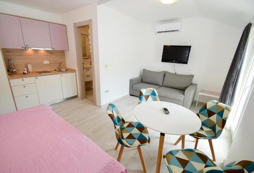 اتاق لوکس با چشم‌انداز دریا, Guesthouse Grotta Di Nicola