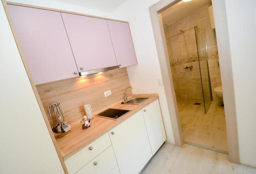 اتاق لوکس با چشم‌انداز دریا, Guesthouse Grotta Di Nicola