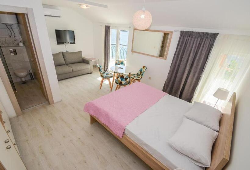 اتاق لوکس با چشم‌انداز دریا, Guesthouse Grotta Di Nicola
