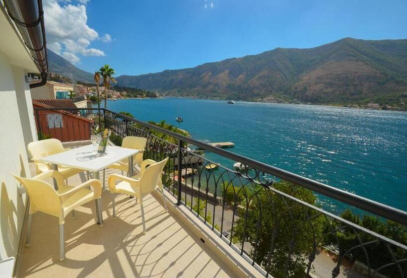 اتاق لوکس با چشم‌انداز دریا, Guesthouse Grotta Di Nicola