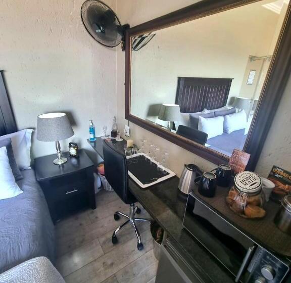 스탠다드 발코니 룸, Weston Guest House Krugersdorp