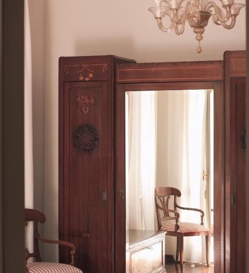 Люкс с Балконом, Locanda San Martino