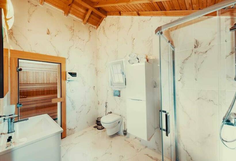 سوئیت رویال, Kartepe Camp