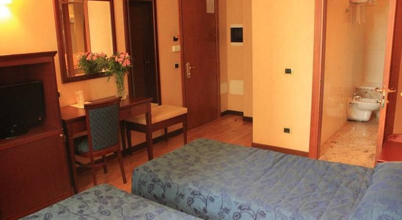 Стандартный Номер Кровать Кинг, Sleep Inn Geismar  Gonzales