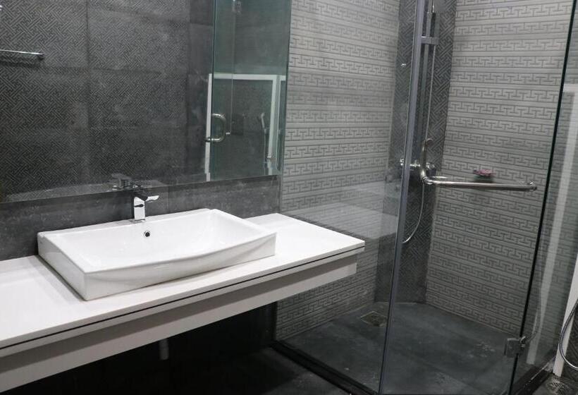 سوییت اجرایی, Avalon Suites