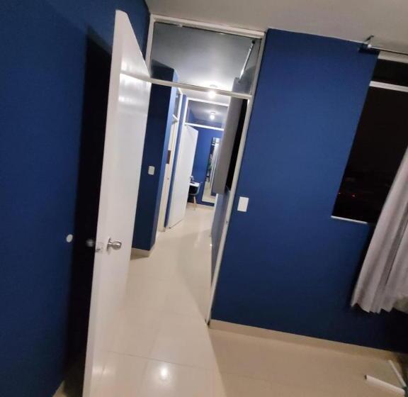 اتاق استاندارد, Conde