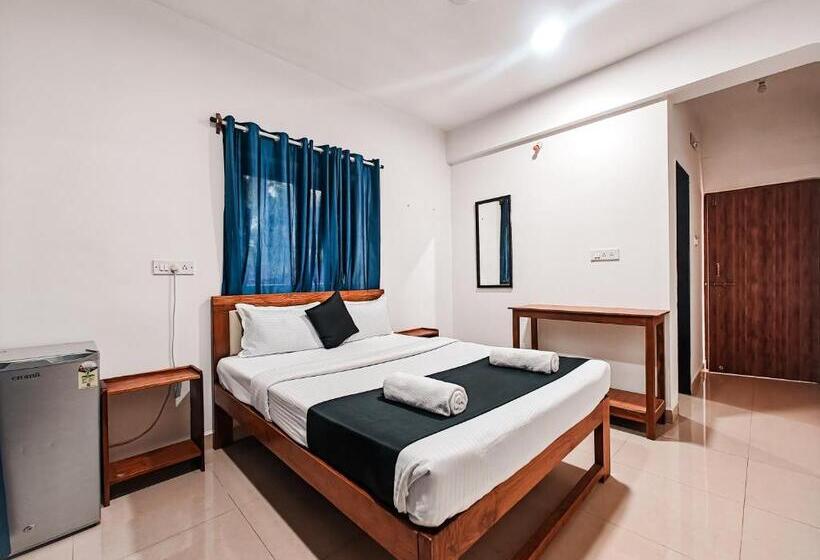 Номер Стандарт с Балконом, Vibes Inn