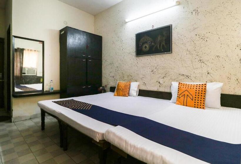 Classic 3 Pers. Værelse, Spot On 65859 Prayag Guest House