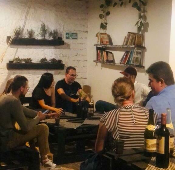 Номер Стандарт, Casa Egos Pop Laureles