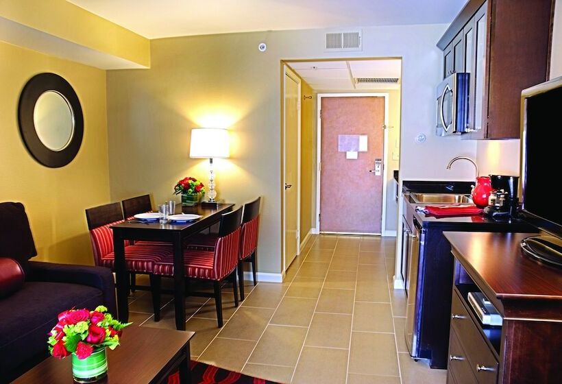 سوییت, Peacock Suites