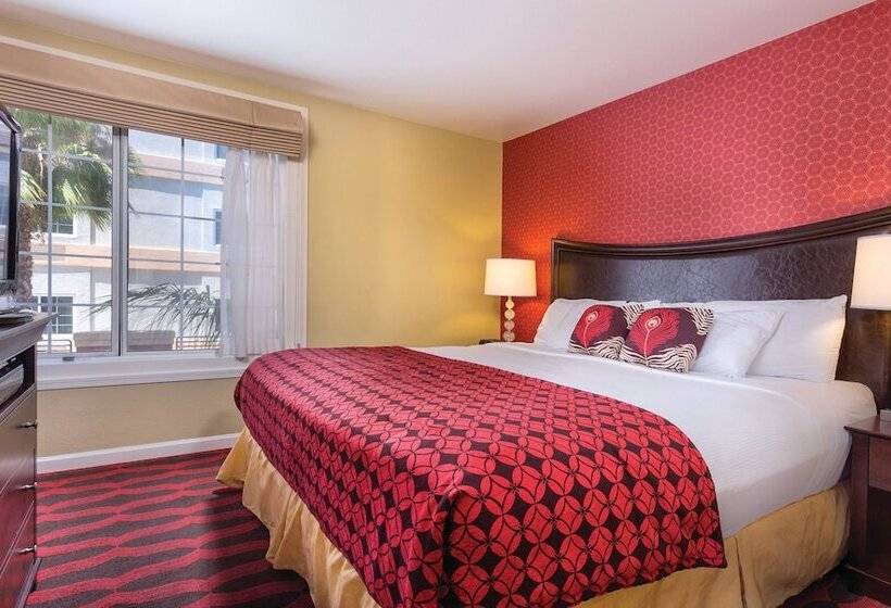 سوییت, Peacock Suites