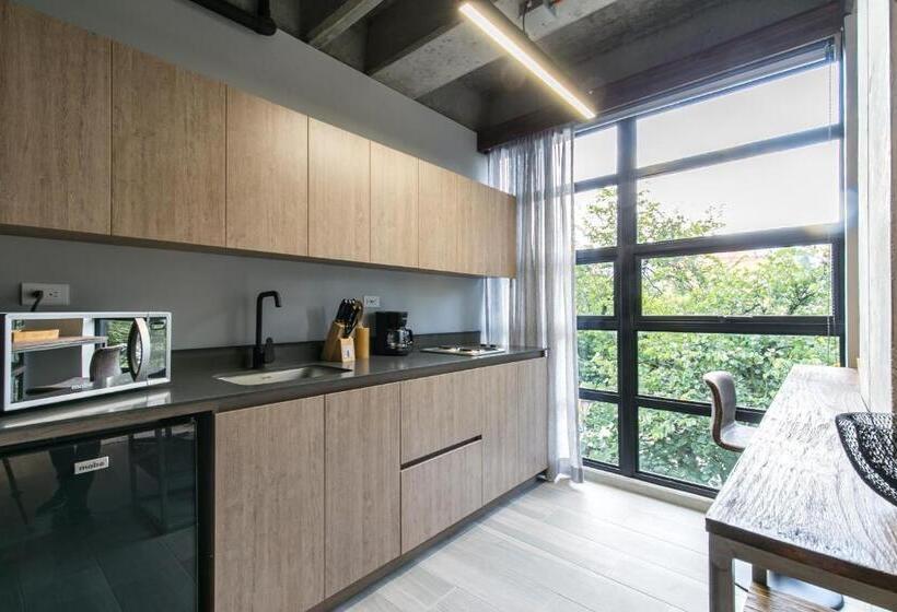 스탠다드 스튜디오 킹침대, Factory Lofts