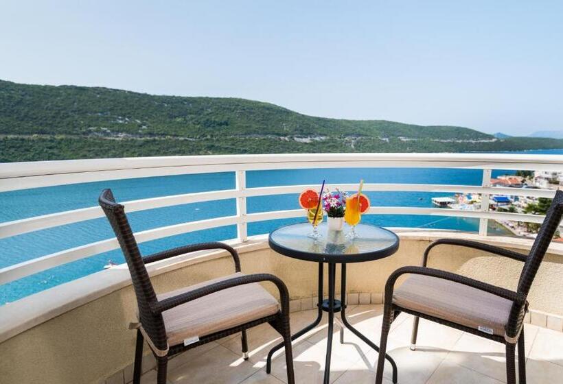 Triple Room Sea View, Agava