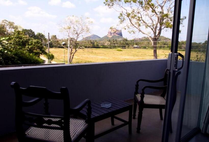 Номер Стандарт Вид на Горы, Royal Rock Sigiriya