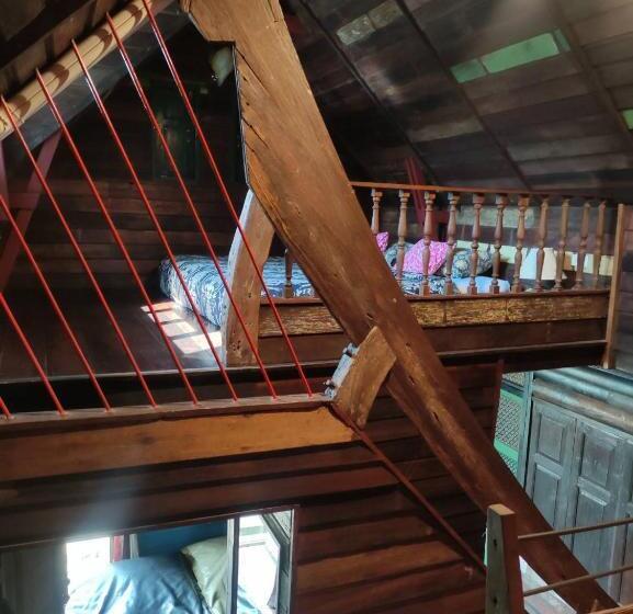 اتاق خانوادگی, Tamarind Guesthouse