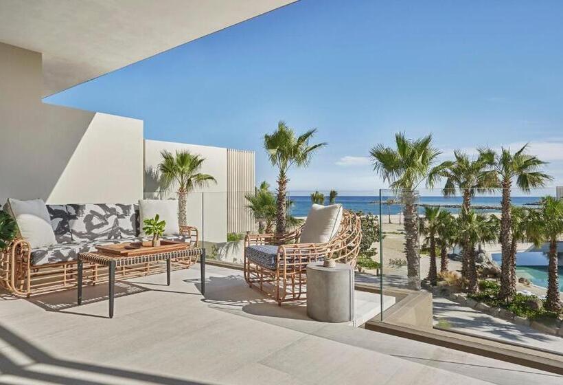 キングサイズベッドのスタンダードルーム, Four Seasons Resort Los Cabos