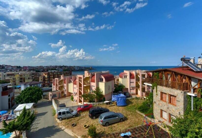 家庭套房, Odyssey Sozopol