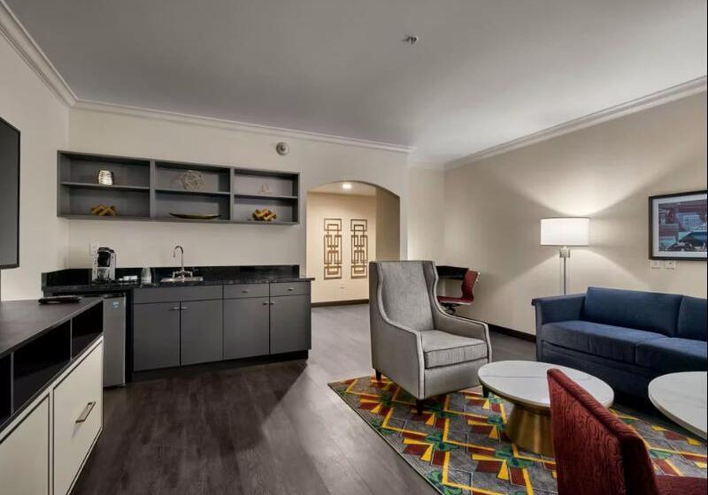 Люкс, Indigo Cleveland Downtown, An Ihg