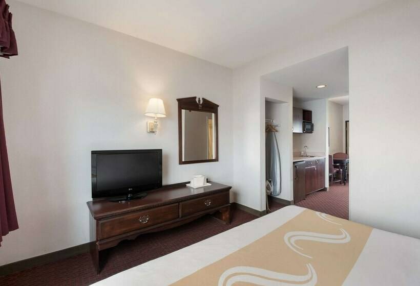 سوییت, Quality Inn Grand Suites Bellingham