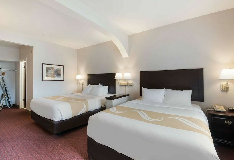 سوییت, Quality Inn Grand Suites Bellingham