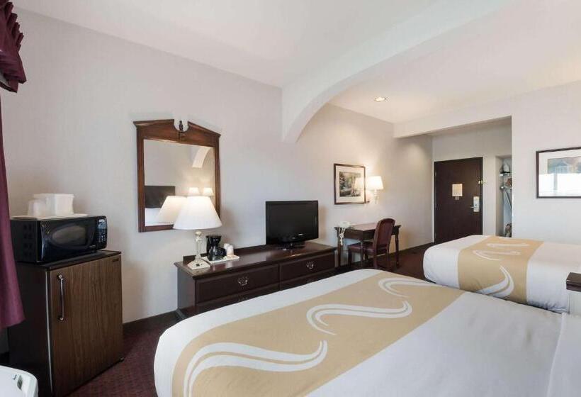 سوییت, Quality Inn Grand Suites Bellingham