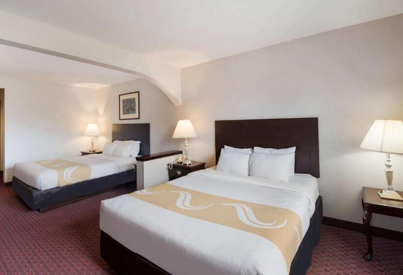 سوییت, Quality Inn Grand Suites Bellingham
