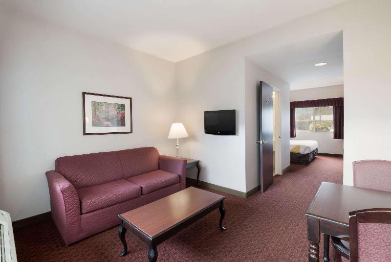 سوئیت با تخت بزرگ, Quality Inn Grand Suites Bellingham