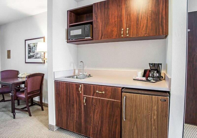 سوئیت با تخت بزرگ, Quality Inn Grand Suites Bellingham