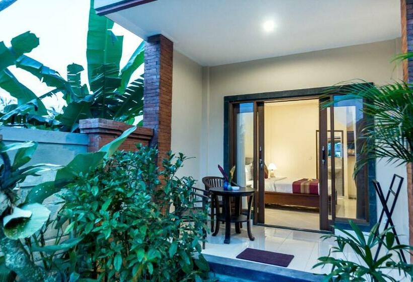 اتاق استاندارد با چشم‌انداز استخر, Umah Dangin Guest House