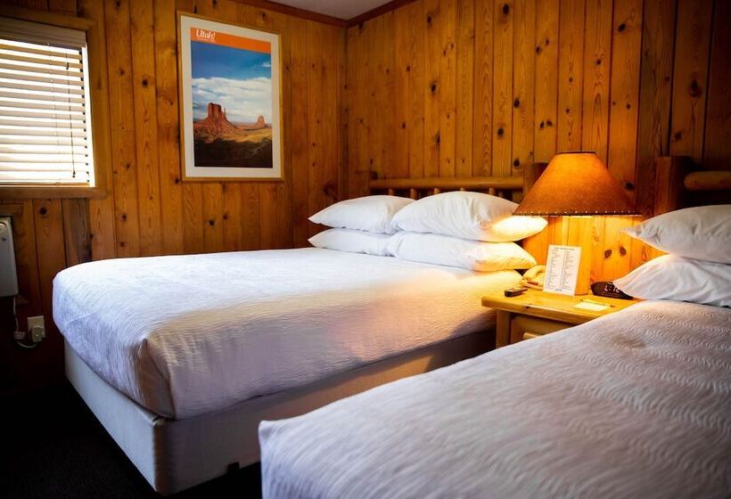 Номер Стандарт 2 Двуспальные Кровати, Red Stone Inn