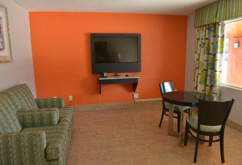 اتاق استاندارد برای معلولان, Rodeway Inn & Suites Winter Haven Chain Of Lakes