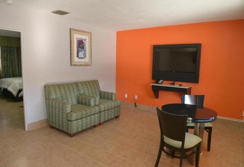 سوییت, Rodeway Inn & Suites Winter Haven Chain Of Lakes