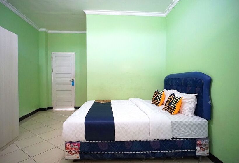 Номер Стандарт, Spot On 2729 Marzan Syariah Guest House