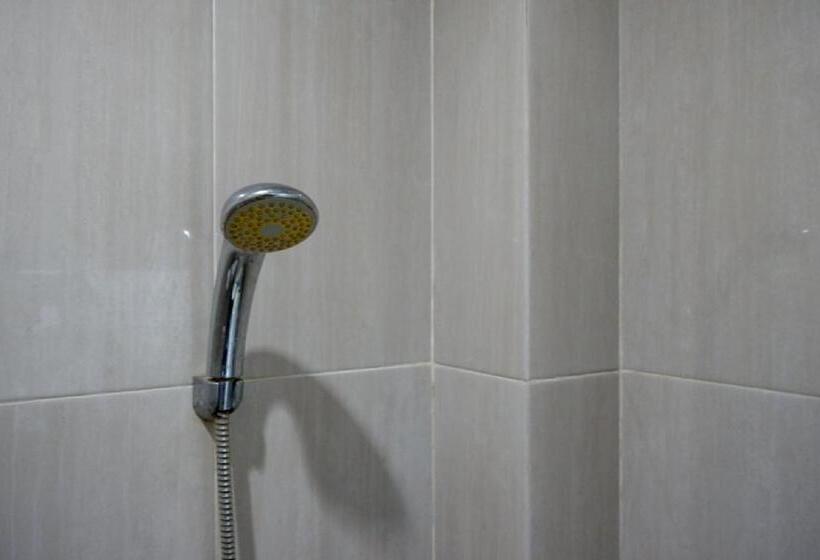 이코노미 룸, Reddoorz @ Hotel Bravo Pantai Kamali Bau Bau