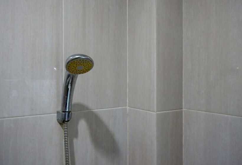 스탠다드 룸, Reddoorz @ Hotel Bravo Pantai Kamali Bau Bau