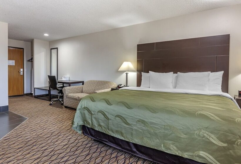 Люкс, Quality Inn New London