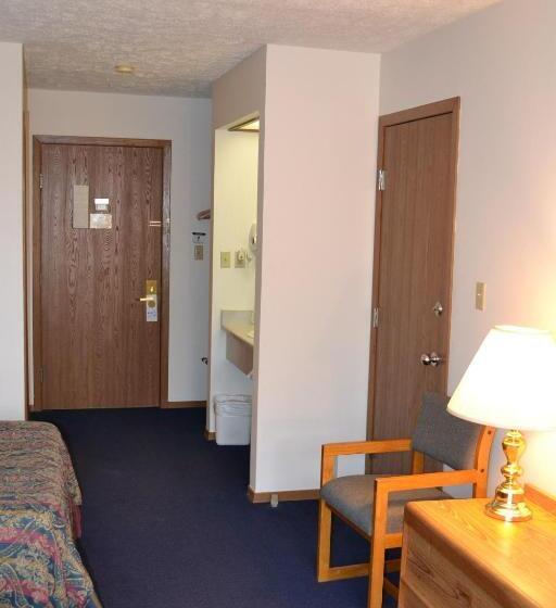Номер Стандарт, Sky Lodge Inn & Suites  Delavan