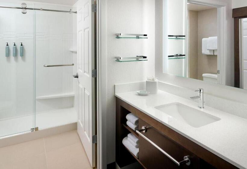 استودیوی استاندارد, Residence Inn Asheville Biltmore
