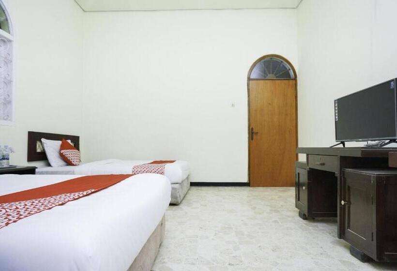 Номер Deluxe, Oyo 2004 Penginapan Bidara Syariah