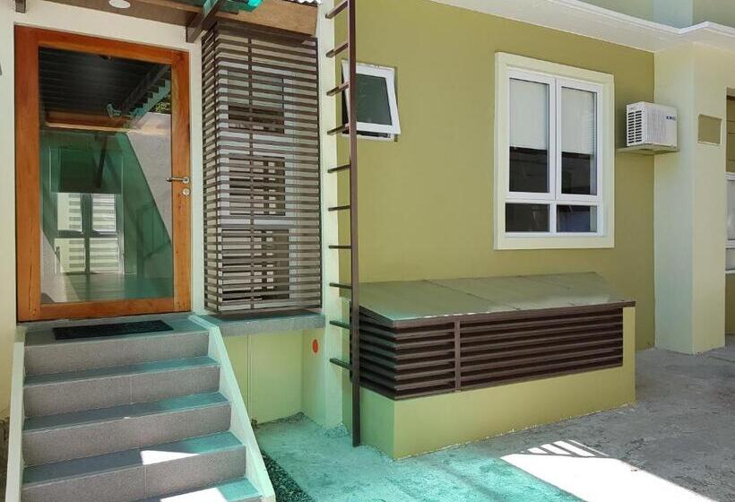 اتاق لوکس, The Leaf House