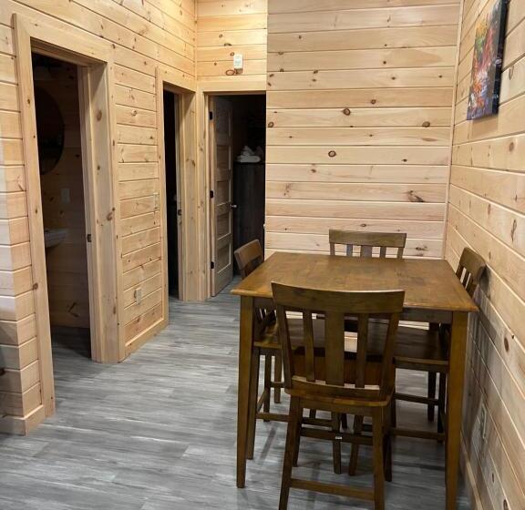 디럭스 방갈로, Presidential Mountain Resort