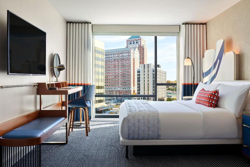 스위트 킹사이즈 침대, Le Méridien St. Louis Clayton